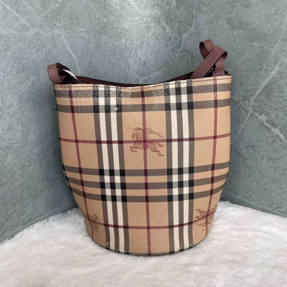 Burberry Women Pre-Loved Bag Very Good Condition